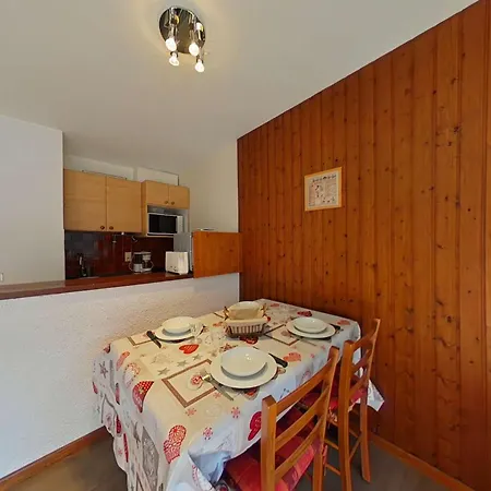 Apartamento Confortable Avec Parking Au Grand Bornand - Fr-1-241-132 *
