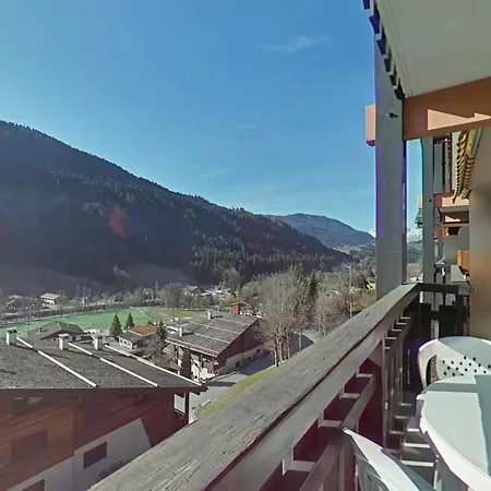Apartamento Confortable Avec Parking Au Grand Bornand - Fr-1-241-132